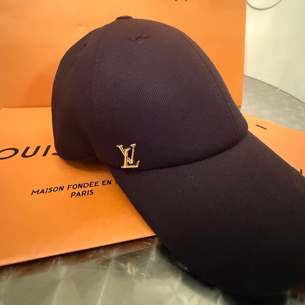 Louis Vuitton Black Cap